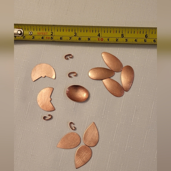 10 small enamelling copper blanks with 4 copper connector links - Picture 9 of 13